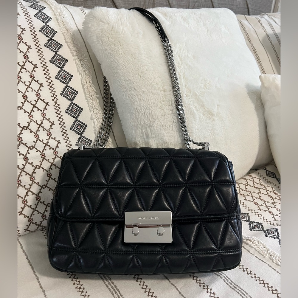 Michael Kors Sloan quilted black shoulder bag